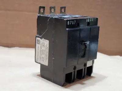 40 Amp 3 Pole 600 Volts Circuit Breaker