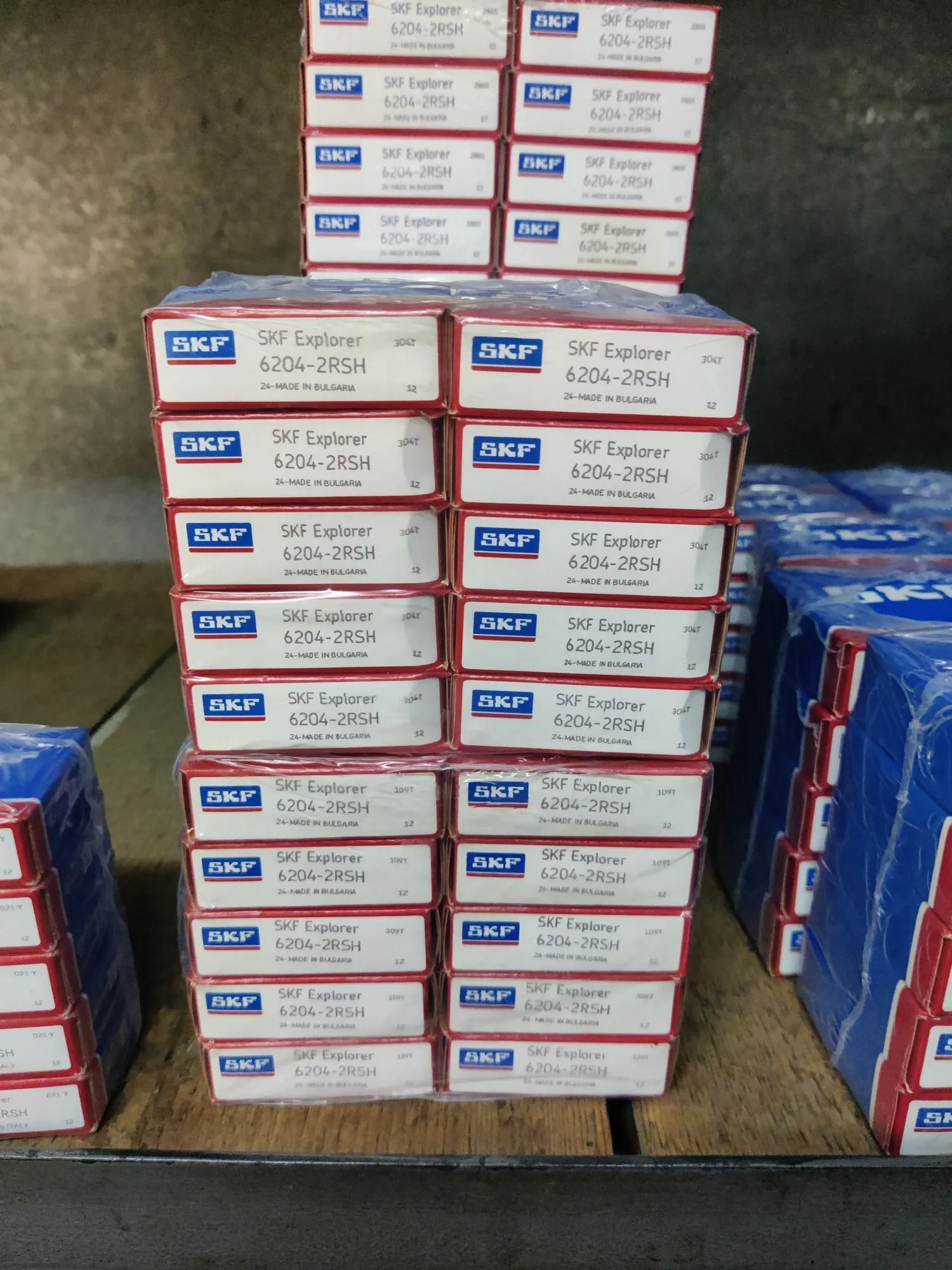 NEW SKF 6204-2RSH