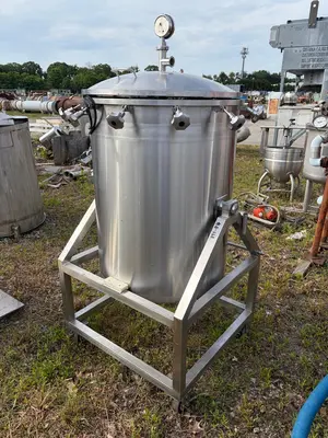 160 Gallon Stainless Steel Pressure Vessel