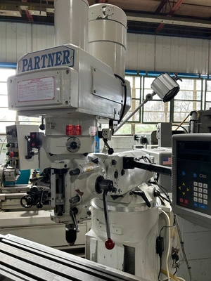 3 HP MILLTRONICS Vertical Mill