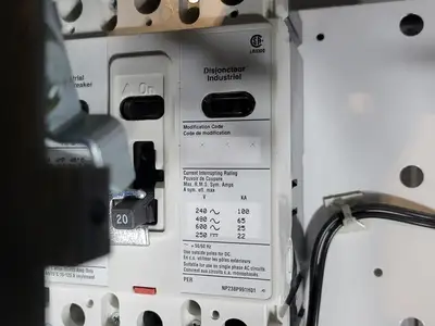 USED EATON SVX005A1-5A4N1