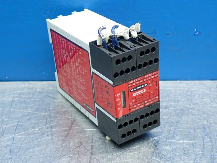 Used BANNER ESUA5A Relays & Switches Ohio US | HGR 24 #1149528