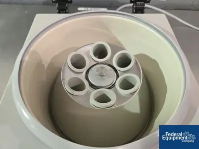 Used VWR VWR Centrifuge, model Clinical 200 Centrifuge - Floor Ohio US | Federal Equipment Company #1338455