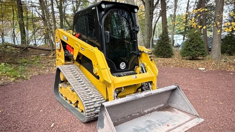 USED 2025 Caterpillar 239D3