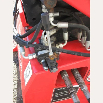 USED 2019 RED RHINO CRUSHERS 2000
