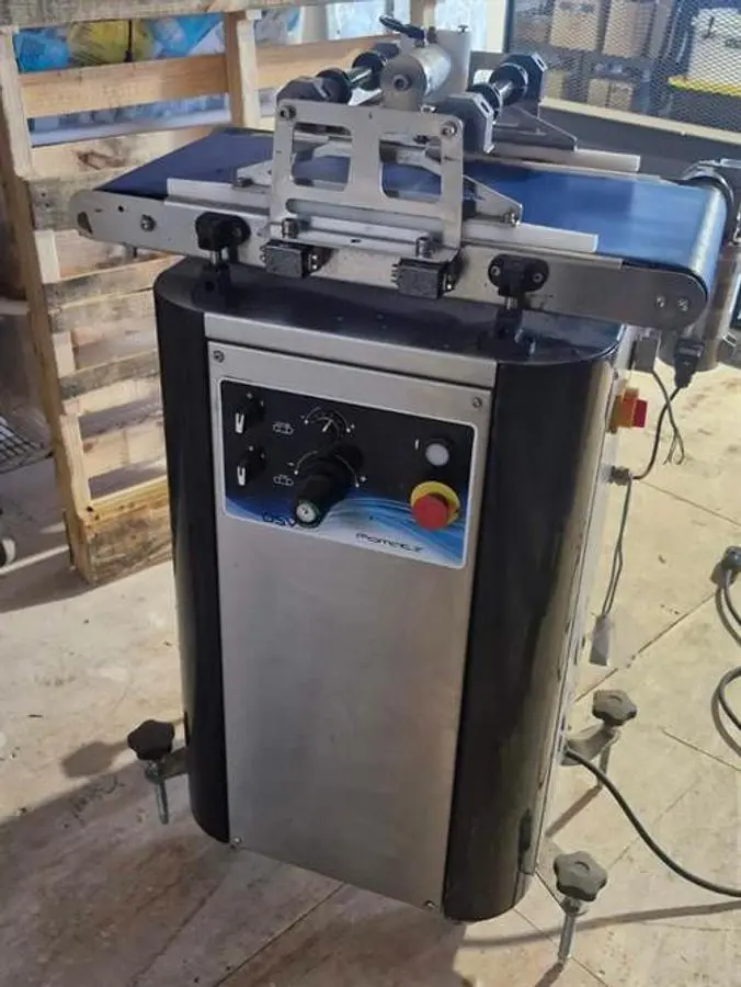 Pomati Model OSV Vibrating Conveyor