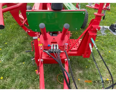 Used FARM KING _UNKNOWN_ Stretch Wrappers Iowa US | Keast Enterprises #1360254