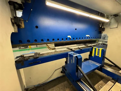 Pre-owned TRUMPF CNC HYDRAULIC PRESS BRAKE 13’ 5” x 187 ton capacity