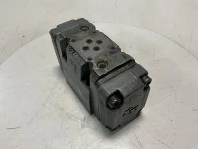 USED REXROTH 4WEH10E20/6AG-24N9ETK4/B10V