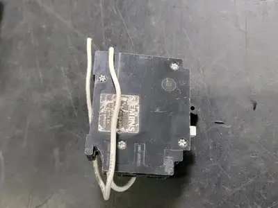 20 Amp, 2 Pole, 120 volts Circuit Breaker