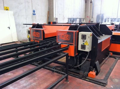 USED CR ELECTRONIC SQUARE AIR DUCTS PRODUCTION LINE
