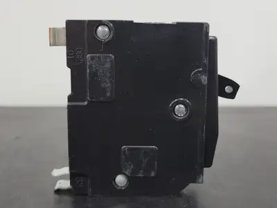 USED SQUARE D QO120