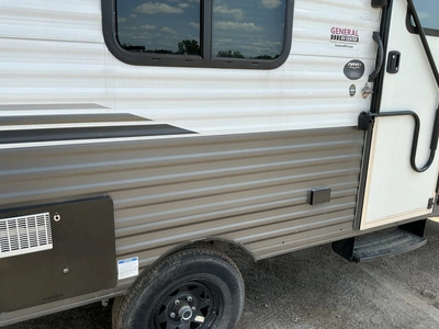 Used 2019 PRIME TIME NAVI 16FQ Campers, Caravans, Motorhomes Michigan US | Miedema Asset Management Group #1341094