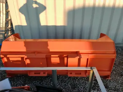 Wolverine Snow Pusher