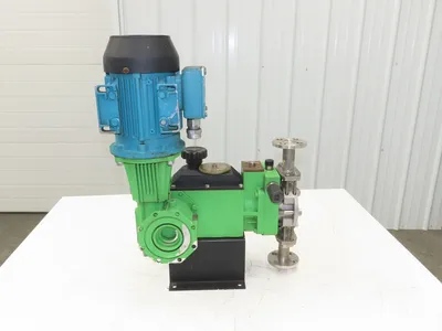 Pulsafeeder Pulsar 25H Hydraulic Diaphragm Metering Pump 2.4 GPH 1/2" Flanged