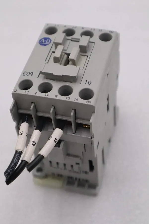 Allen-Bradley 100-C09*10 Series A CONTACTOR STOCK L-467C