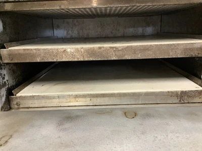 152-0147 APW Wyott P-18 Electric Countertop Pizza/Pretzel Oven