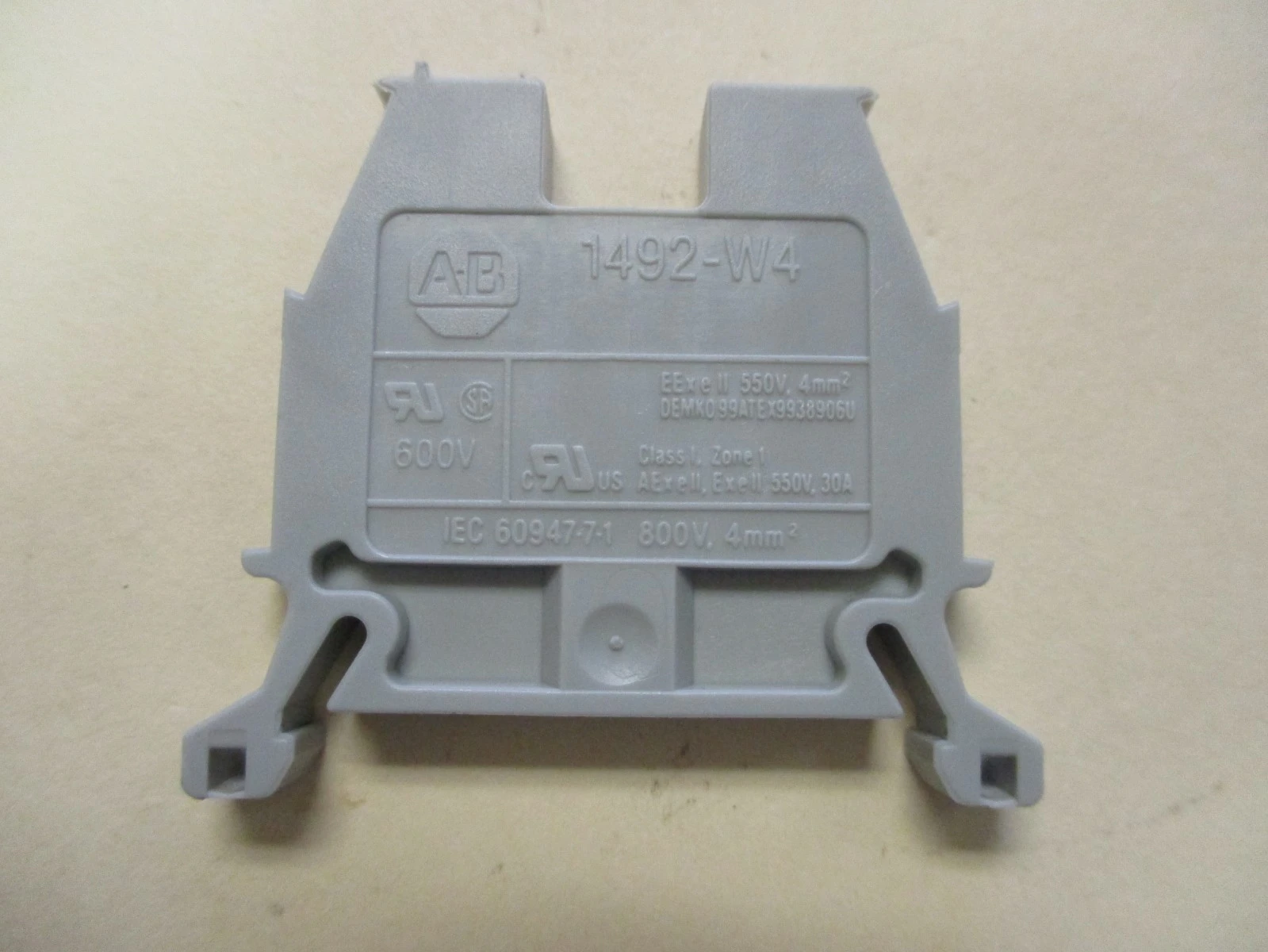 USED Allen-Bradley 1492-W4