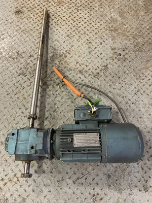Sew Eurodrive SA37DT30M4ES1S Worm Gear Drive / Speed Reducer 1HP 6.80:1