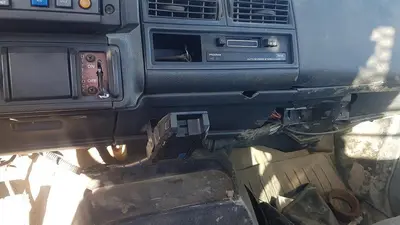 USED 2000 GMC C8500 TANDEM AXLE BED TRUCK