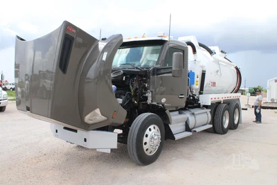 Used 2019 KENWORTH T880 Septic/Sewer/Vacuum Trucks Texas US | Roll Off Truck World #1491813