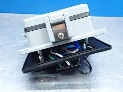 New | in-Stock MENCOM GFDB9MRJ45R32 Electrical Fittings Ohio US | HGR 24 #747341