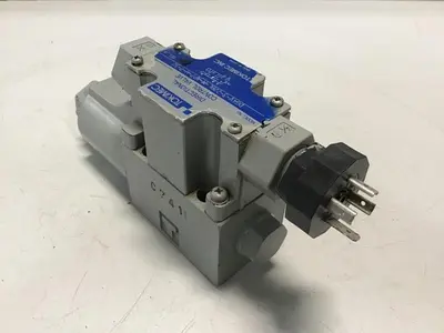 USED TOKIMEC DG4V-3-33C-M-AP7-H-7-52