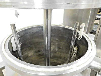 Used Mega Engineering LTD HPE-VA2115 Vertical Mixers Ohio US | Equipment Recovery Corp. #1331377