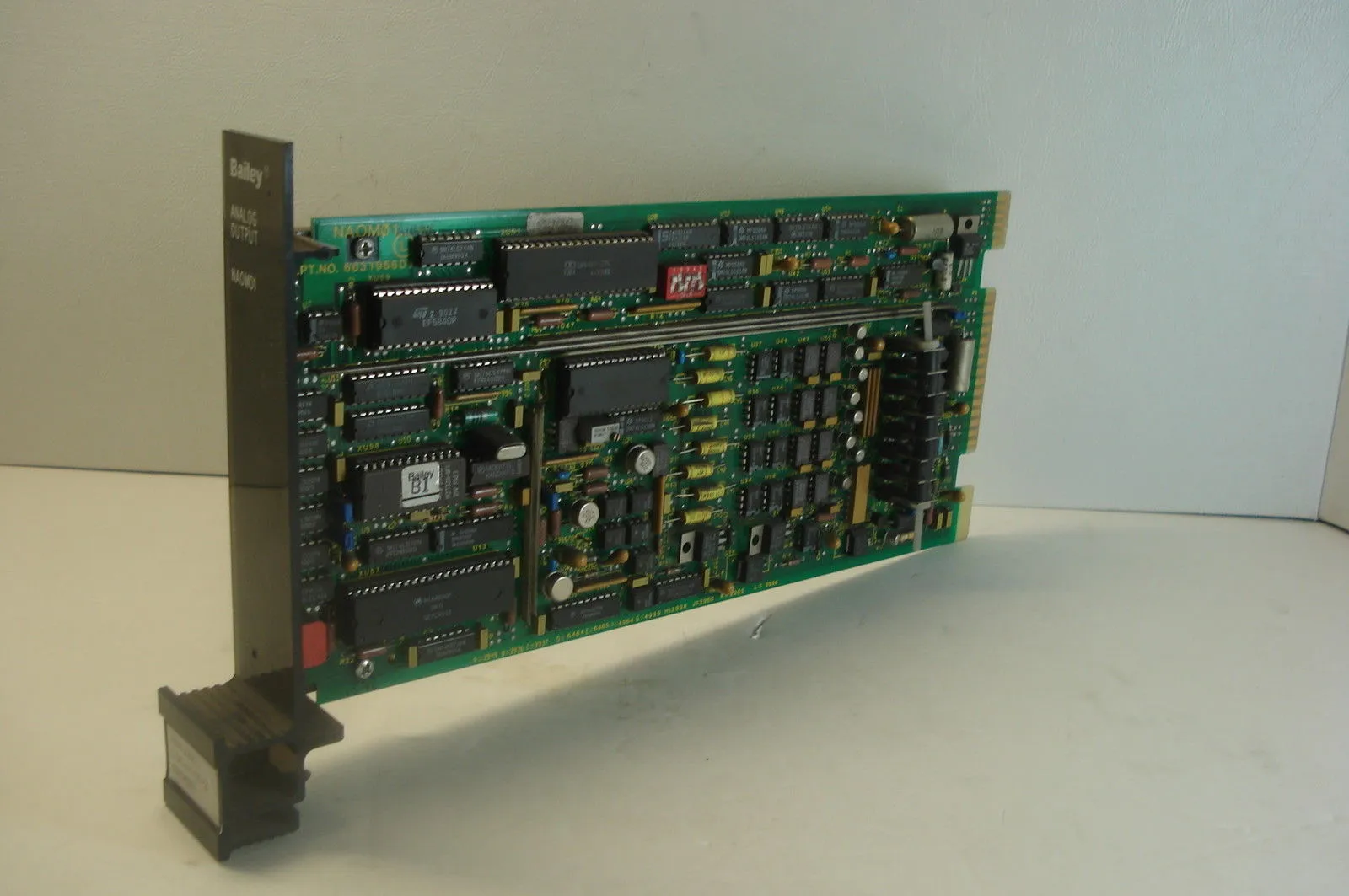 USED BAILEY NA0M01 NETWORK 90 ANALOG OUTPUT MODULE
