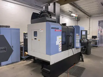 Used 2013 DOOSAN DNM400-II Vertical Machining Centers Illinois US | Machinery Marketing International #1352544