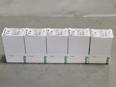 NEW SCHNEIDER ELECTRIC XB5 AD21