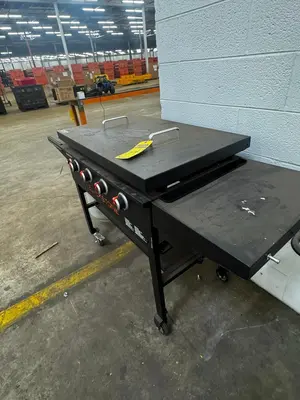 Used _UNKNOWN_ _UNKNOWN_ Grills & Griddles North Carolina US | Myron Bowling Auctioneers Inc #1543486