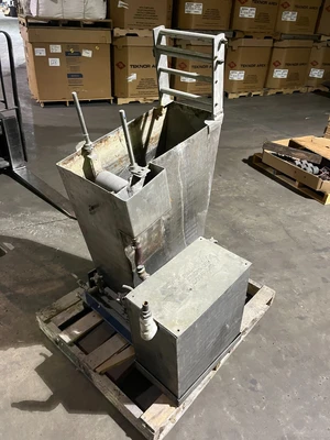 Plastic 1” Extruder with Ribbon die Roll Stand and cooling tank Included 480V