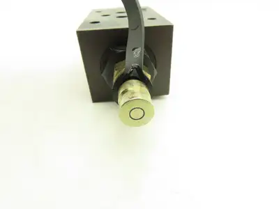 Eaton Vickers DGMX2-3-PP-CW-S-40 Hydraulic Relief Valve 2000 PSI