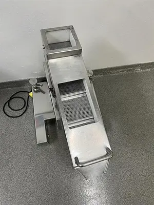 Sanpharm Systems model TE101-L stainless steel vibratory tablet deduster