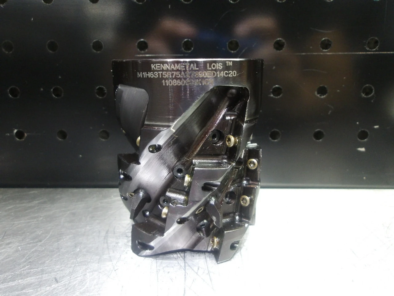 Kennametal 2.48" 5 Flute Milling Cutter M1H63T5R75A27S90ED14C20 (LOC2678B)