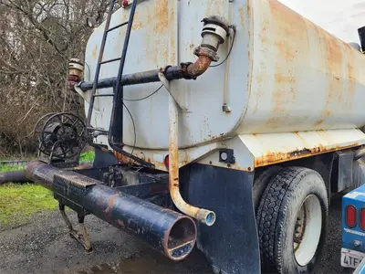 USED 1988 PETERBILT 357