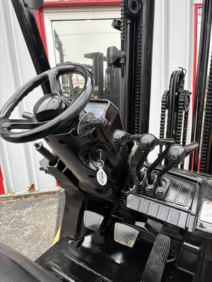 USED 2010 CAT FGC25N