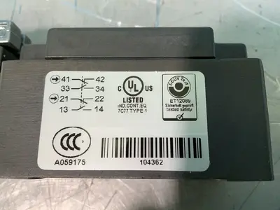 Used EUCHNER NZ1HS3131M Relays & Switches Ohio US | HGR 24 #1550071