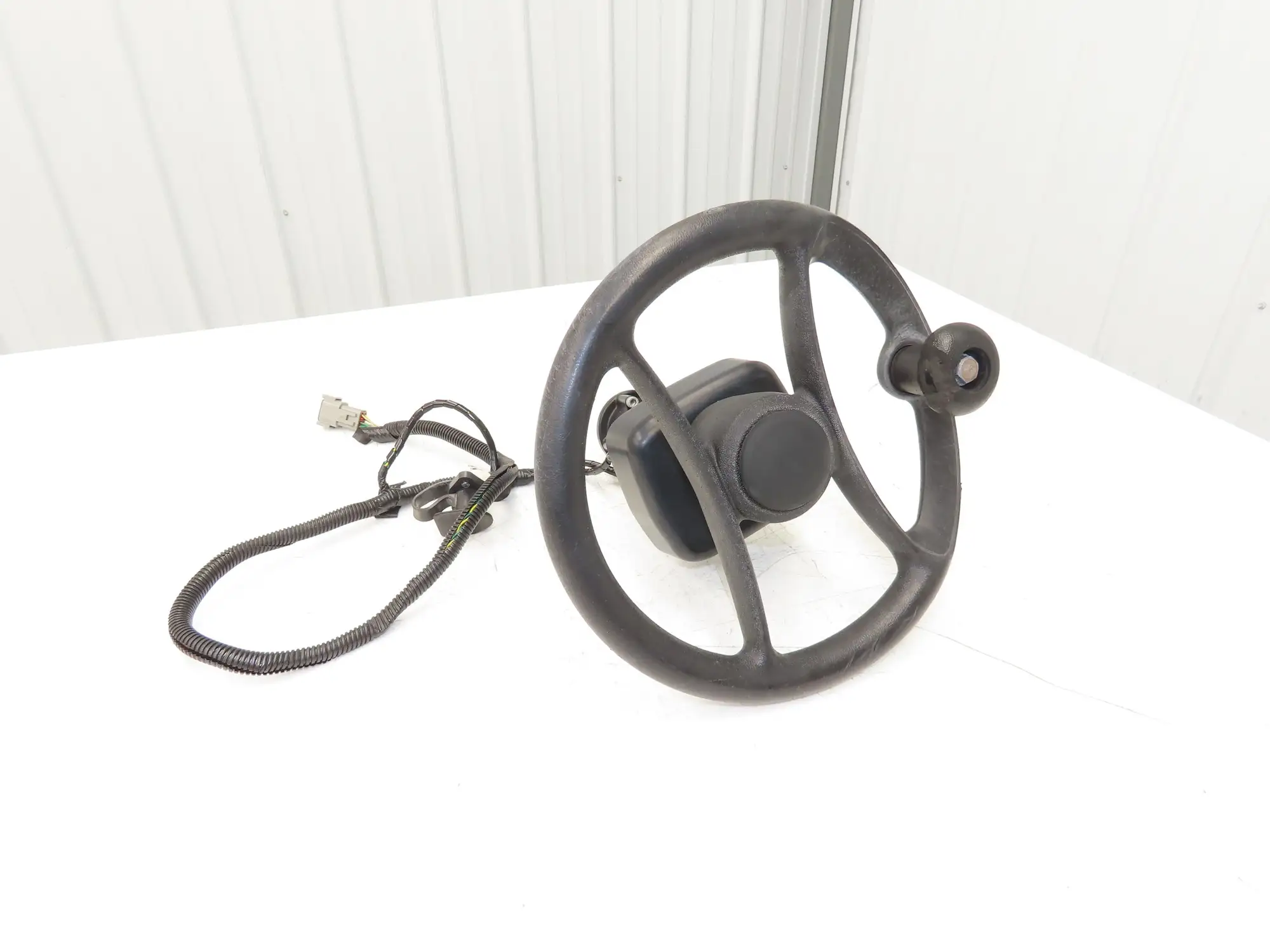 Hyster 8808585 Forklift Steering Wheel & Bracket Assembly Removed From E80XN