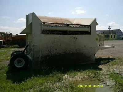 Used 2000 READ RD90 Vibratory Screens New York US | Beck Equipment #1509340