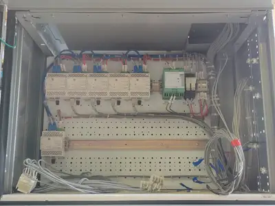 USED SQUARE D POWER-ZONE 4
