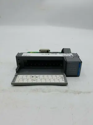 USED ALLEN-BRADLEY SLC 500