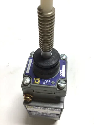 Square D 9007 Series A Limit Switch C62J C062 Rod Lever 600 V AC 10 Amps