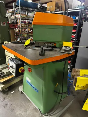 Used _UNKNOWN_ _UNKNOWN_ Notching Machines Ohio US | Myron Bowling Auctioneers Inc #1512922
