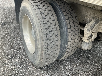 Used 2013 FORD LGT CONVENTIONAL Conventional trucks Michigan US | Miedema Asset Management Group #1370018