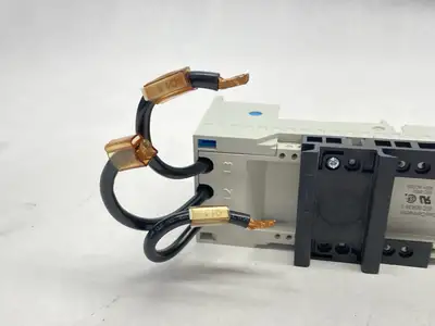 Used Wohner EQUES 60Classic Busbar Adapter 32A Electrical Fittings Michigan US | Maverick Industrial Sales #1401291