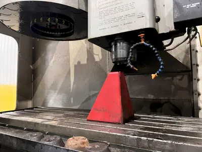 HAAS VF-4 VERTICAL MACHINING CENTER: STOCK #21101