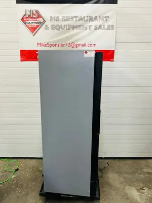 True GDM-12-LD Glass Door Merchandiser Refrigerator Refurbished