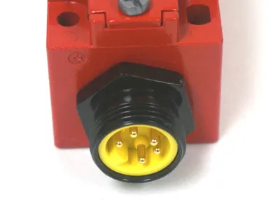 NEW TELEMECANIQUE XCSB703CA SAFETY INTERLOCK SWITCH